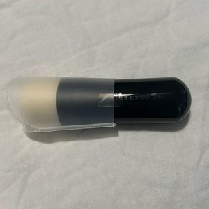 Westman Atelier Liquid Blender Brush